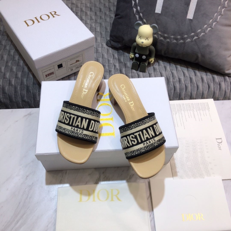 ch**an D*or slippers